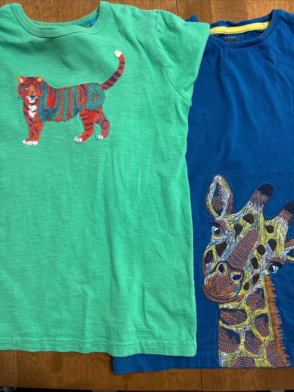 Mini Boden Embroidered T shirt Set
